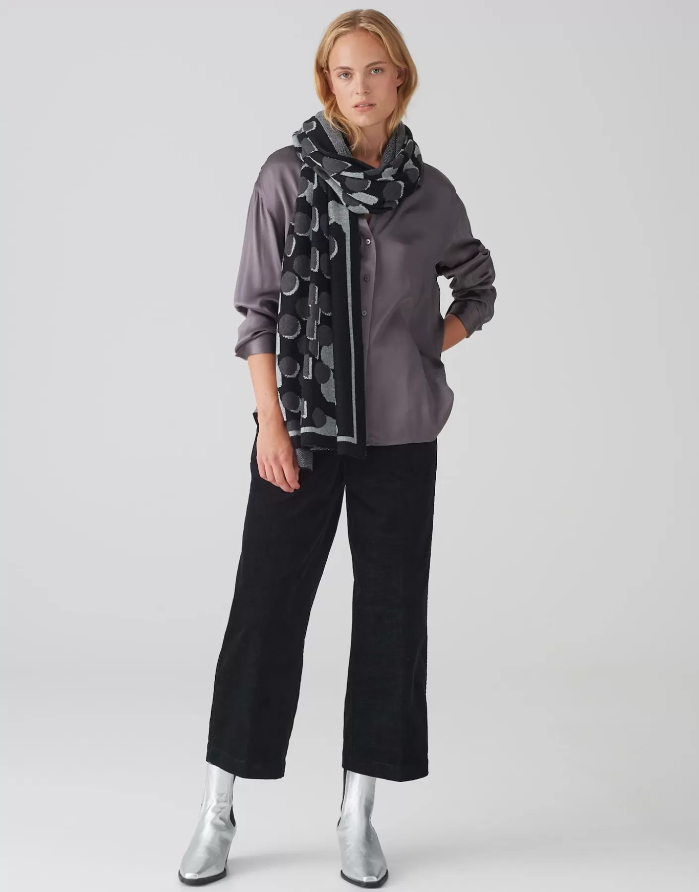 Accessoires<OPUS Commander Écharpe Tricotée Acosmico Scarf Noir En Ligne black
