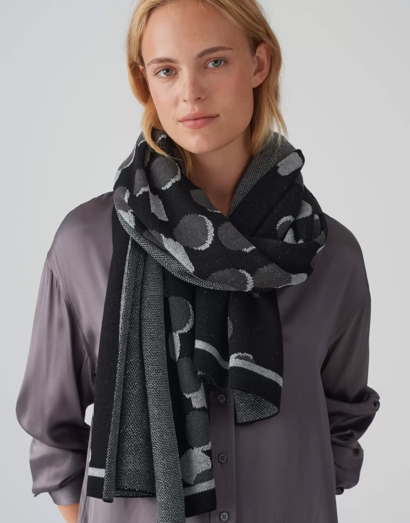 Accessoires<OPUS Commander Écharpe Tricotée Acosmico Scarf Noir En Ligne black