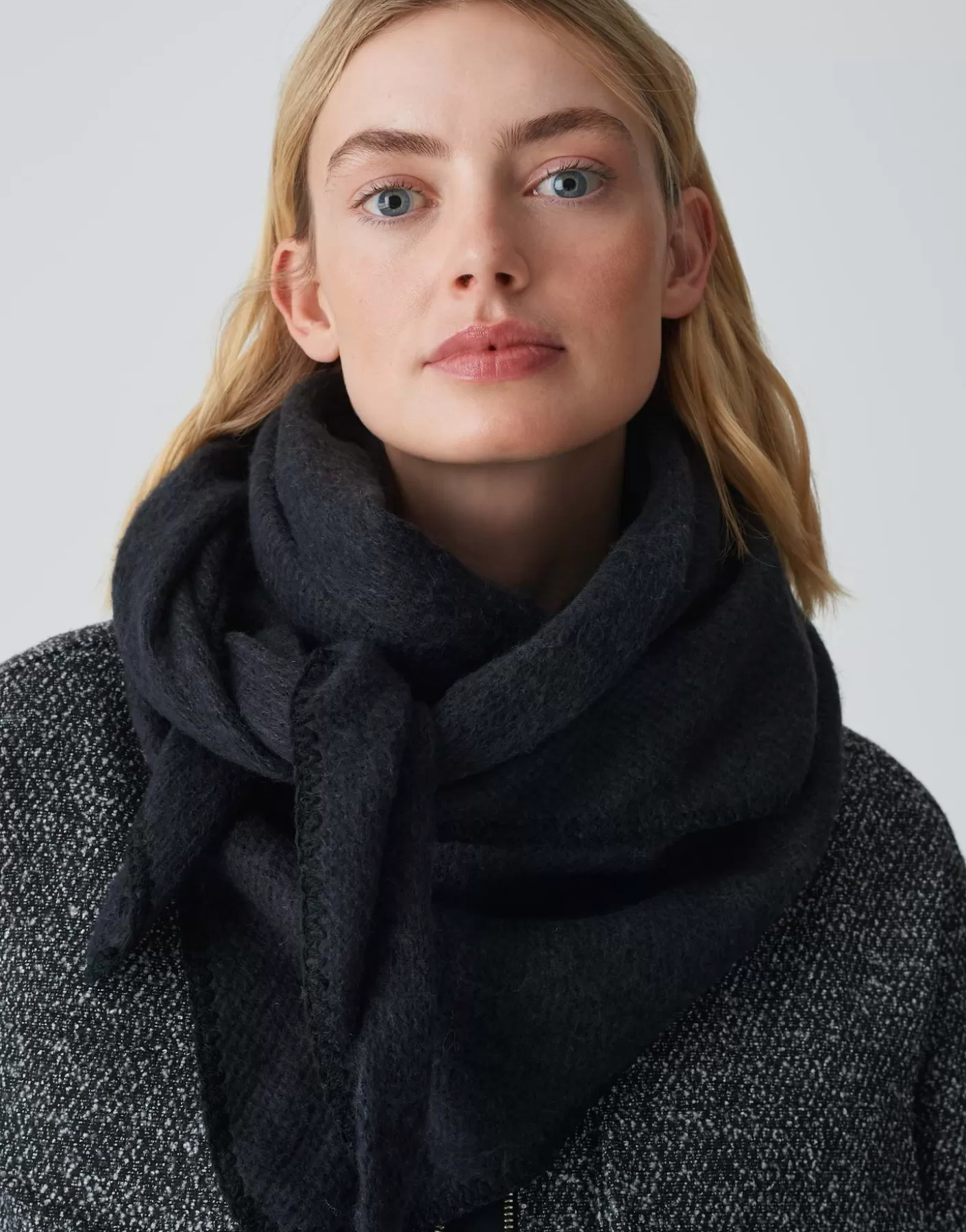Accessoires<OPUS Commander Foulard Amadsi Scarf Noir En Ligne black