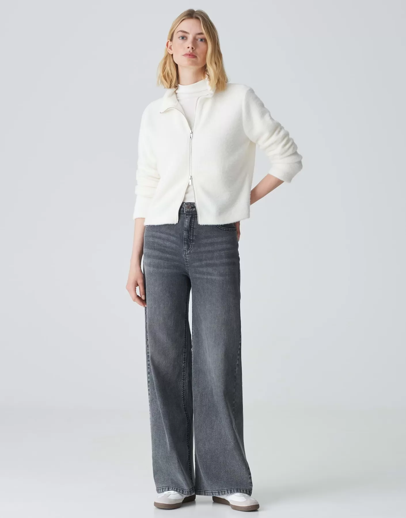 Sweats<OPUS Commander Gilet De Survêtement Gihara Blanc En Ligne milk