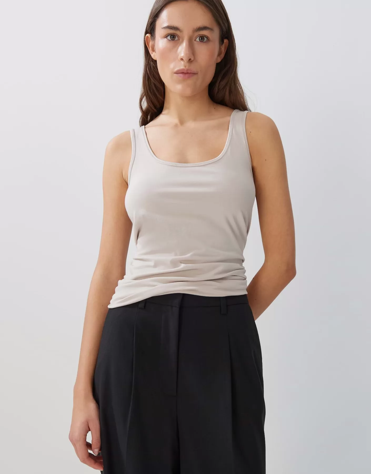 Basics<OPUS Commander Haut De Page Käthi En Ligne beige