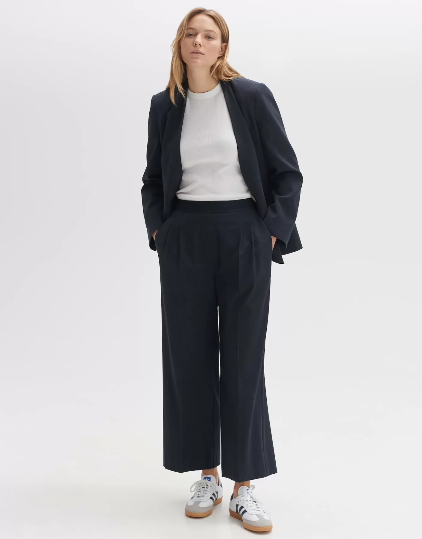 Pantalons<OPUS Commander Pantalon à Plis Malma Bleu En Ligne coal blue
