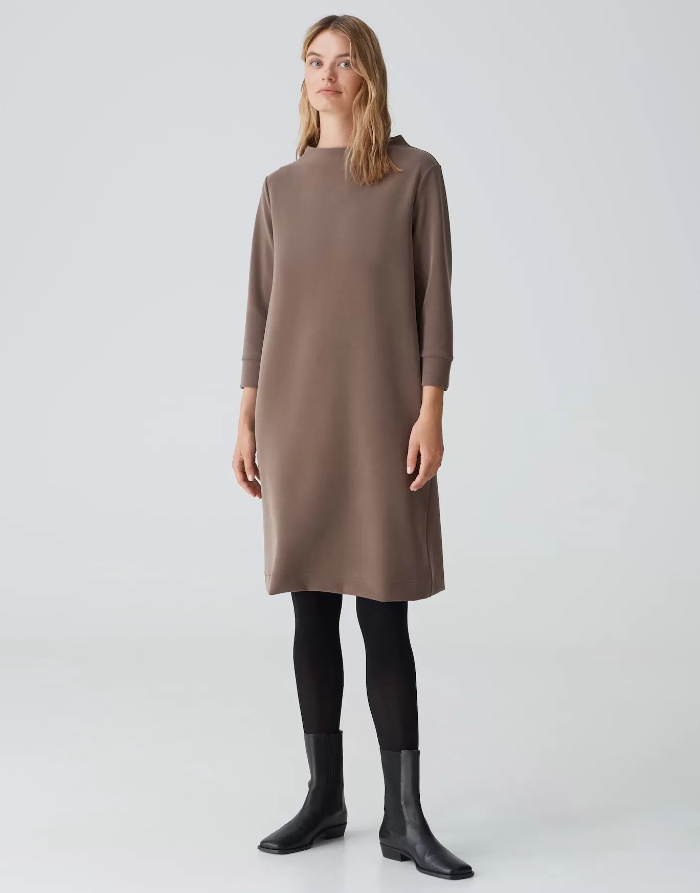 Robes<OPUS Commander Robe De Survêtement Willna Marron En Ligne cocoa